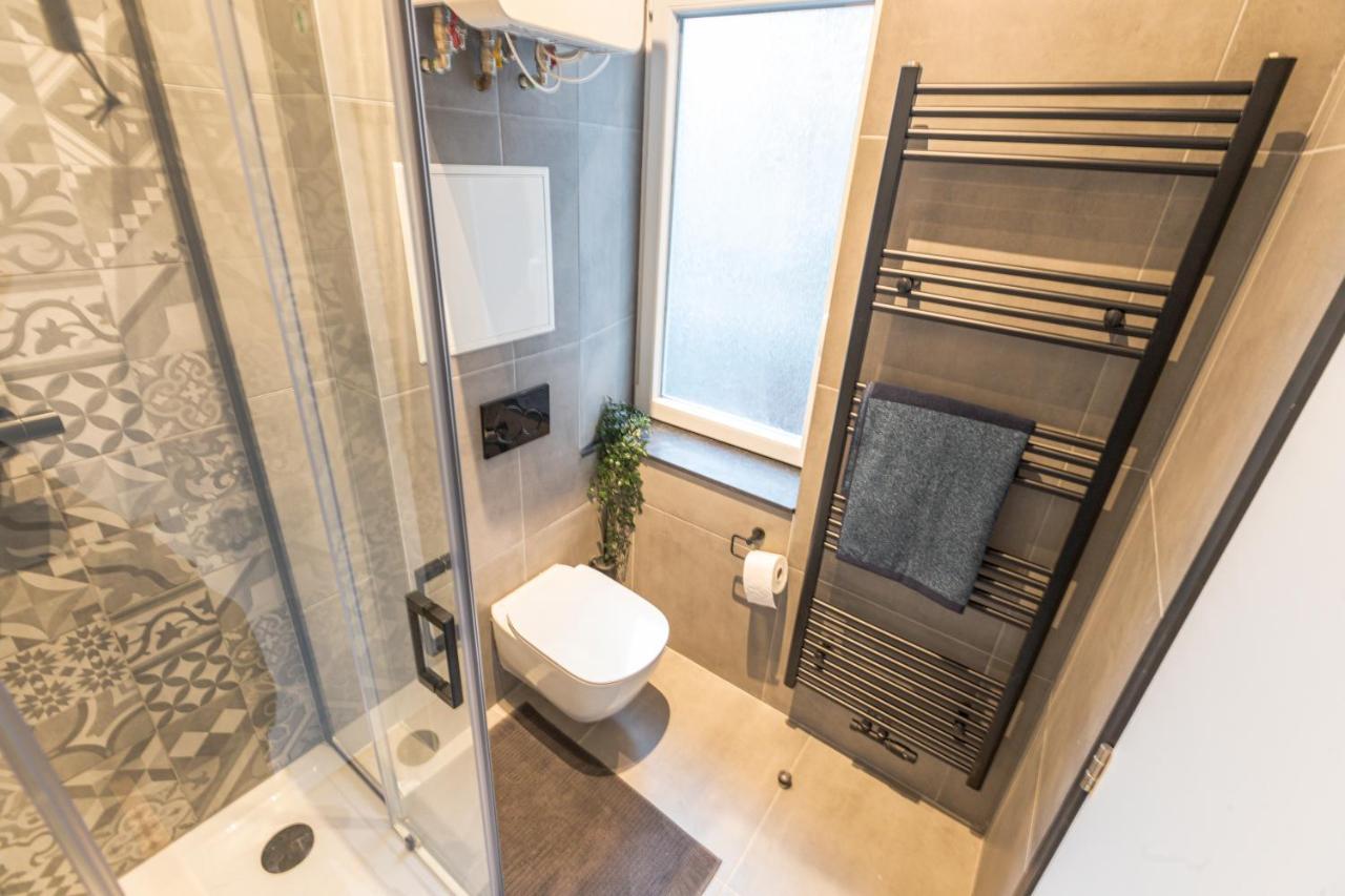 Golden Dove Luxury Aparts Bryssel Exteriör bild